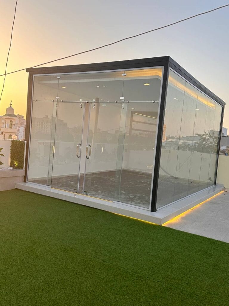 غرف زجاج بالمنطقة الشرقية